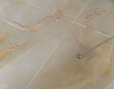 阿坝瓷砖空鼓维修公司分享粘合剂选择不当在瓷砖铺贴过程中可能导致以下问题